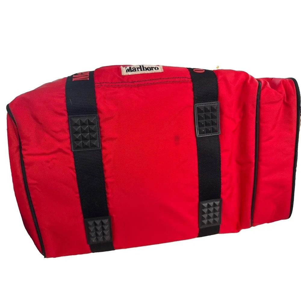 Marlboro Vintage 1992 Adventure Team Lizard Rock Insulated Cooler Bag